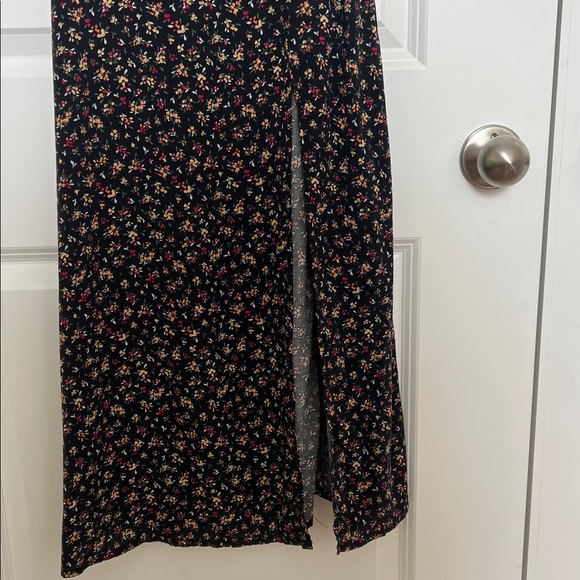 Zara Floral Dress - Picture 3 of 4